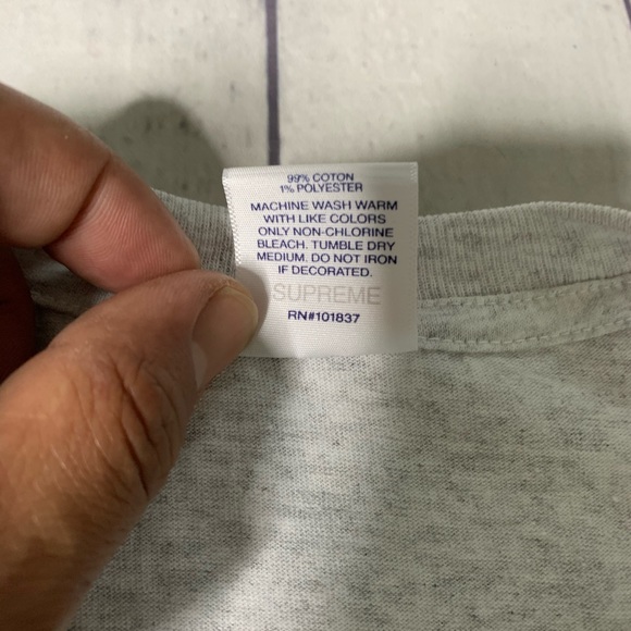 Supreme Naomi Tee - Picture 4 of 4